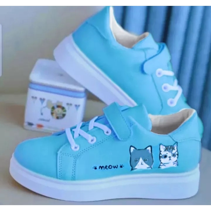 Sepatu Kets Wanita Sneaker Kucing Meow