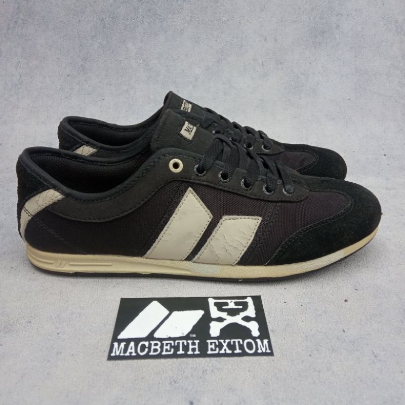 Macbeth brighton black store cement